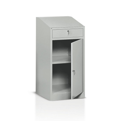 Armadietto scrivinpiedi mm 600x500x1110/1230h. Grigio